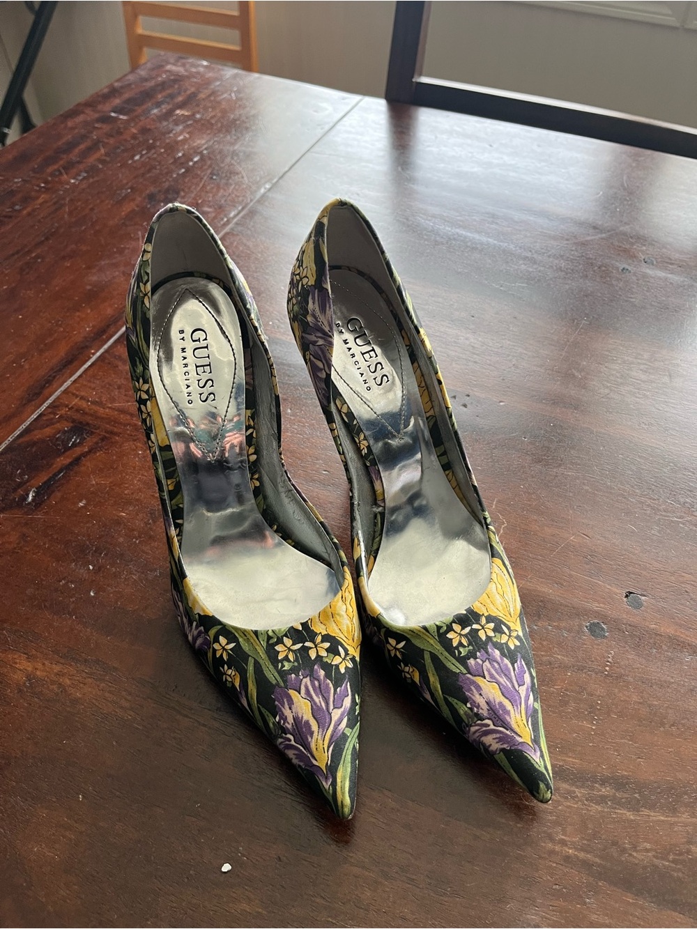 GUESS Black Floral Pointed-Toe High Heels with Purple & Yellow Blooms